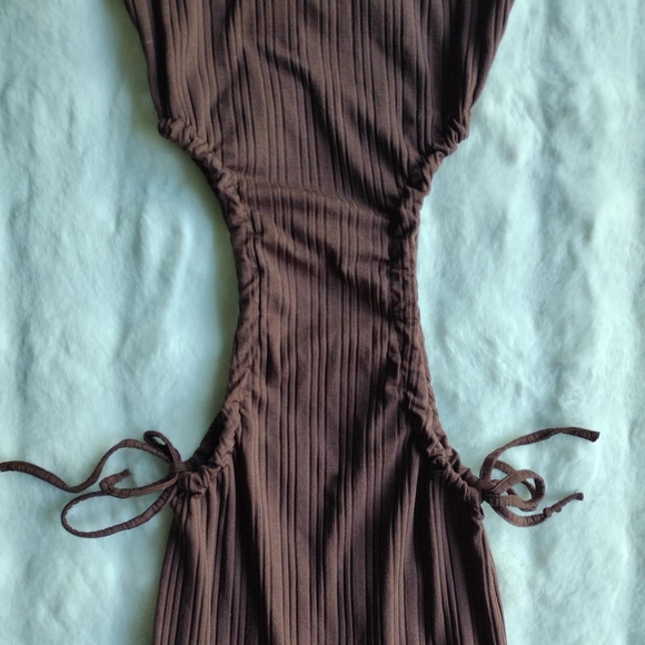 Brown Sleeveless Maxi Dress - Picture 6 of 7